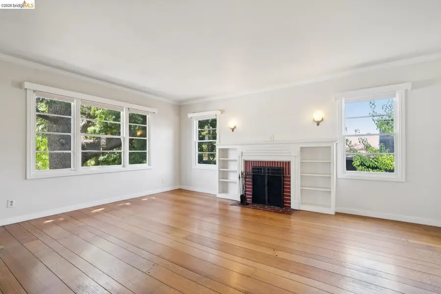 7526 Greenly Dr, Oakland, CA 94605 - #3