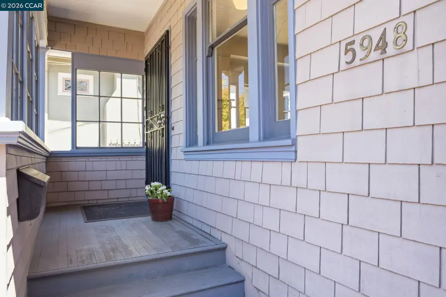 5948 Howell St, Oakland, CA 94609 - #3