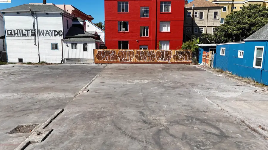 670 9th St, Oakland, CA 94607 - #2