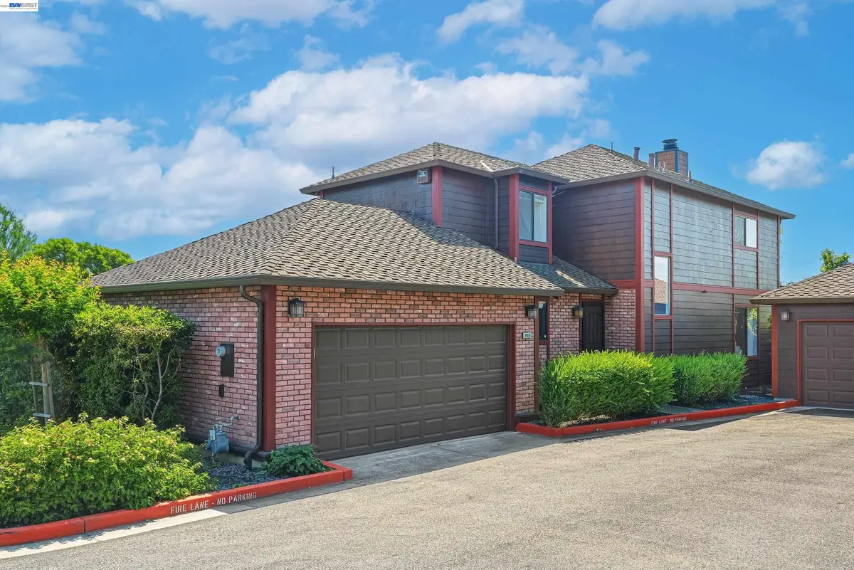 20061 Santa Maria Ave, Castro Valley, CA 94546 - #1