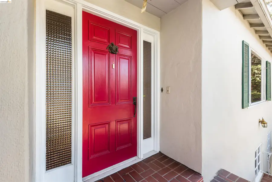 5134 Masonic, Oakland, CA 94618 - #3