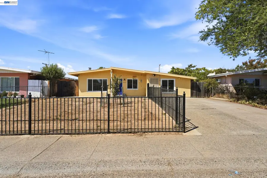 5621 27th Ave, Sacramento, CA 95820 - #2