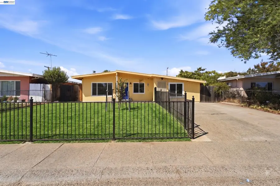 5621 27th Ave, Sacramento, CA 95820 - #3