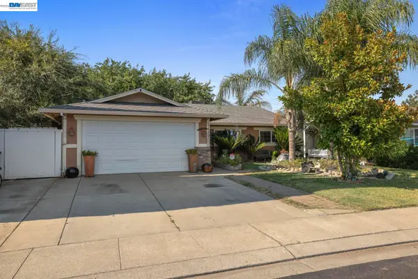 1427 Snyder St, Manteca, CA 95336