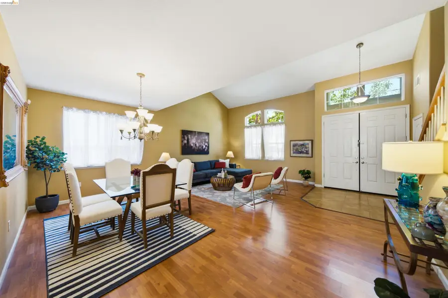 327 Hawk Ridge Dr, Richmond, CA 94806 - #3