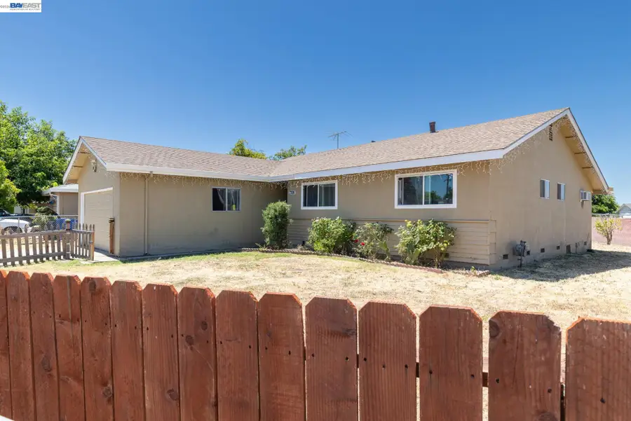 7700 Laramore, Sacramento, CA 95832 - #3