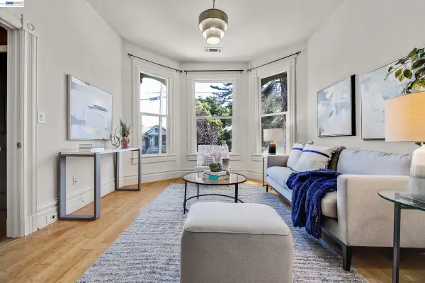 1221 Campbell, Oakland, CA 94607