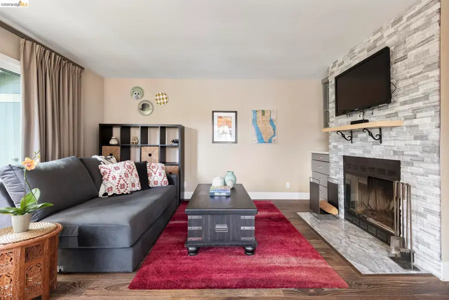 122 Lakeshore Ct, Richmond, CA 94804 - #2