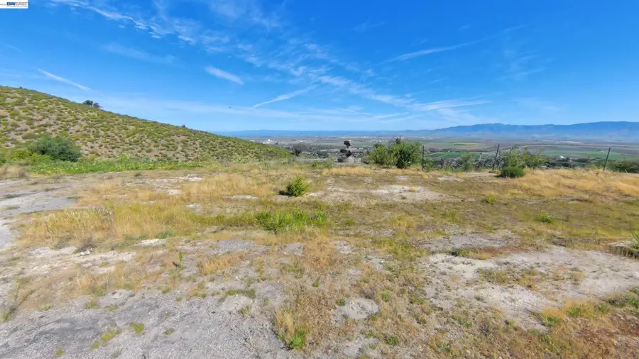 210 Mesa Rd, Salinas, CA 93908 - #2