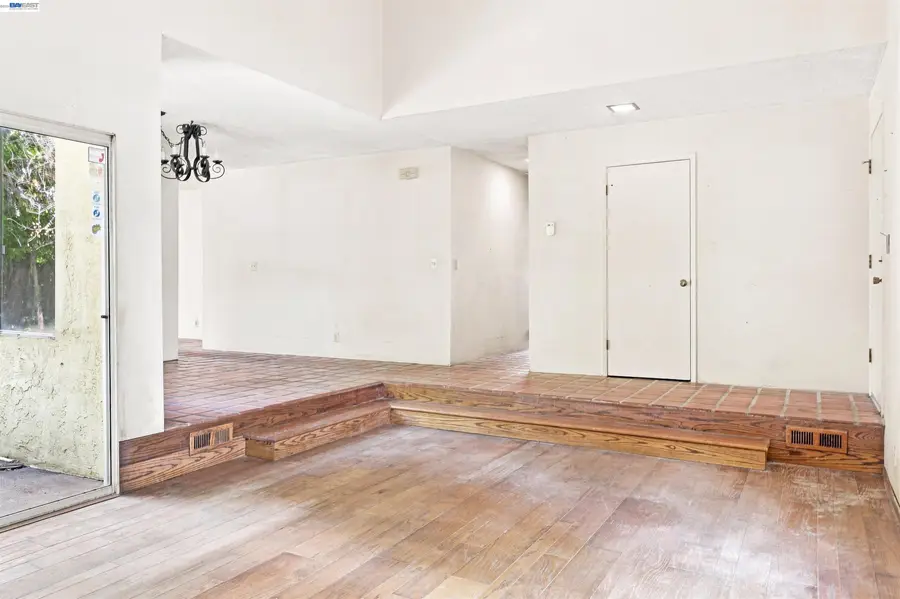 35278 Cornwall Pl, Newark, CA 94560 - #3
