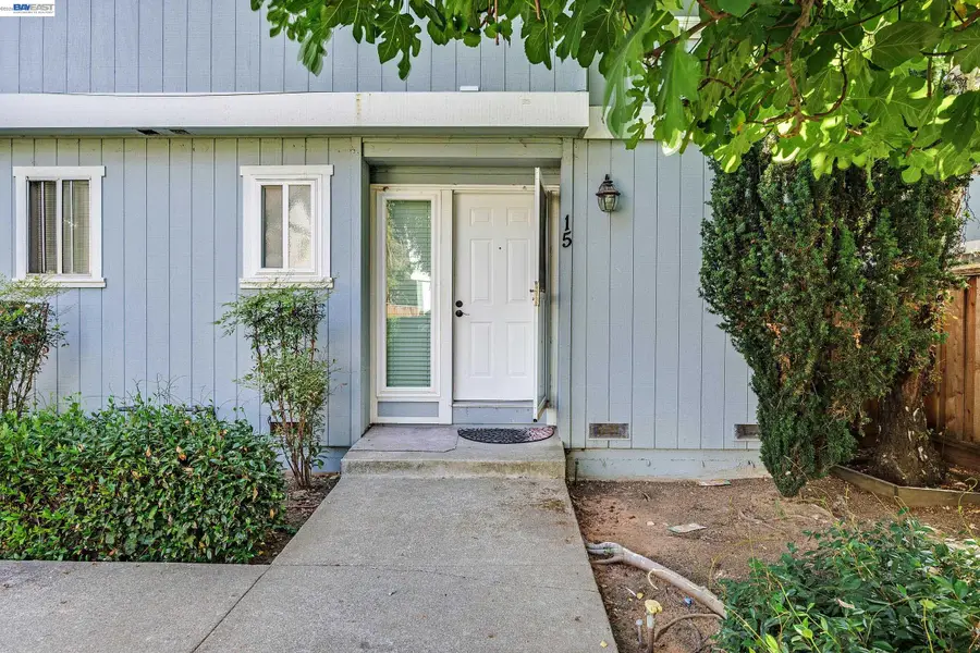 20115 Redwood Rd #15, Castro Valley, CA 94546 - #2