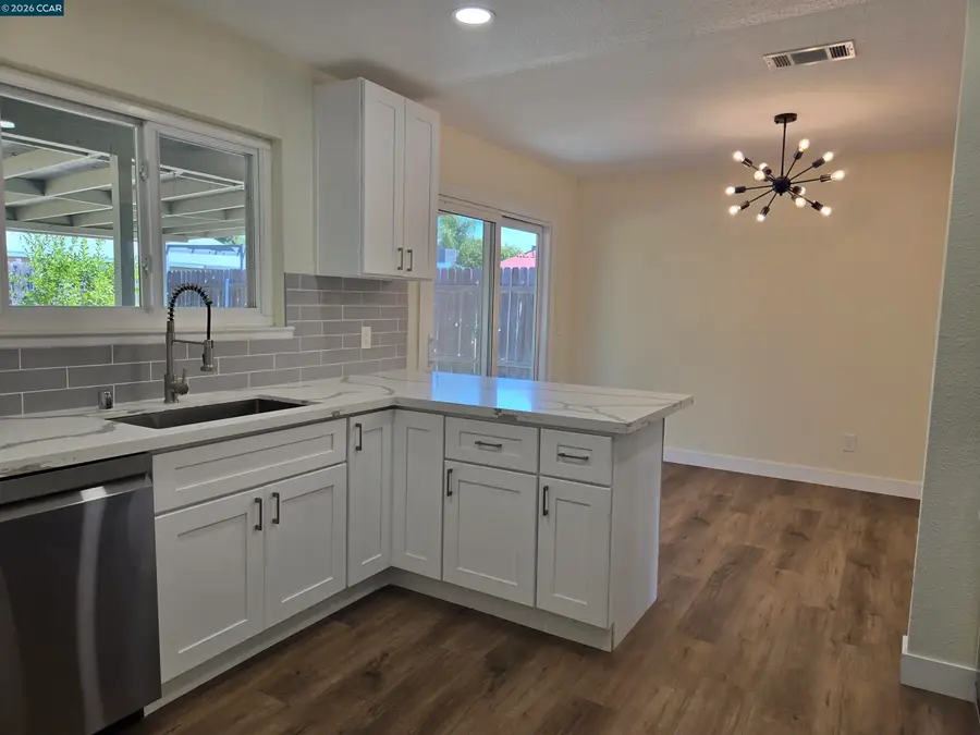 2817 Provo Way, Sacramento, CA 95822 - #3