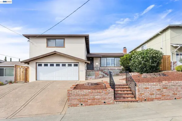 5012 Proctor Rd, Castro Valley, CA 94546