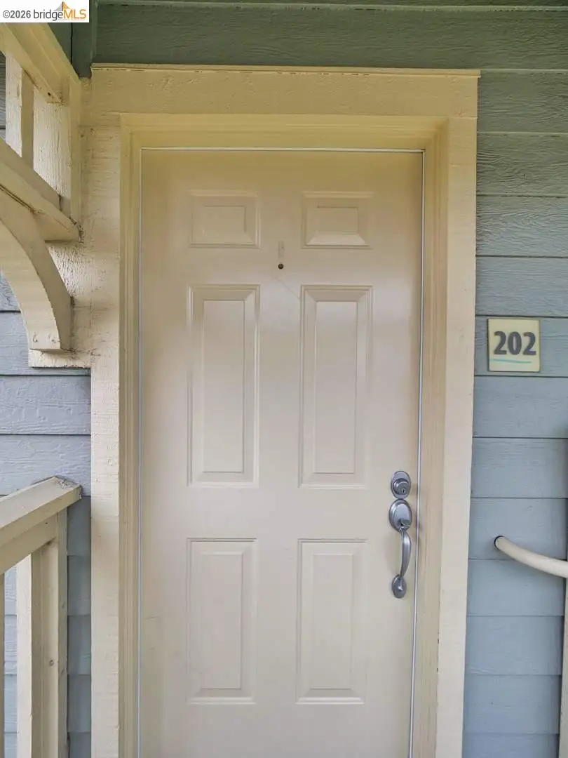 202 Shoreline Ct, Richmond, CA 94804 - #1