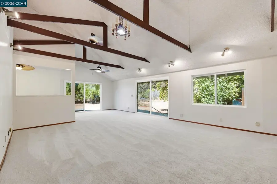 907 Lyon Ct, Concord, CA 94518 - #2