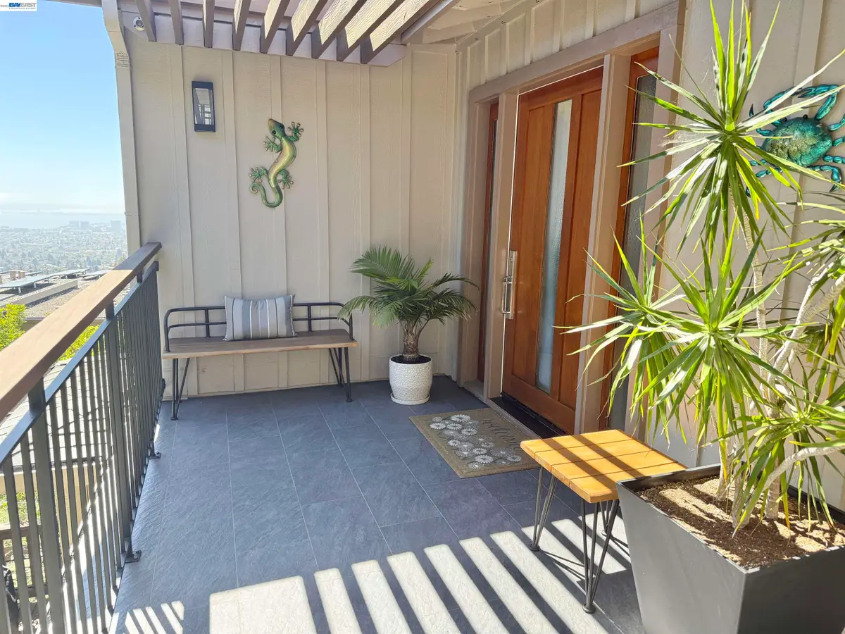 8 Starview Dr, Oakland, CA 94618 - #1