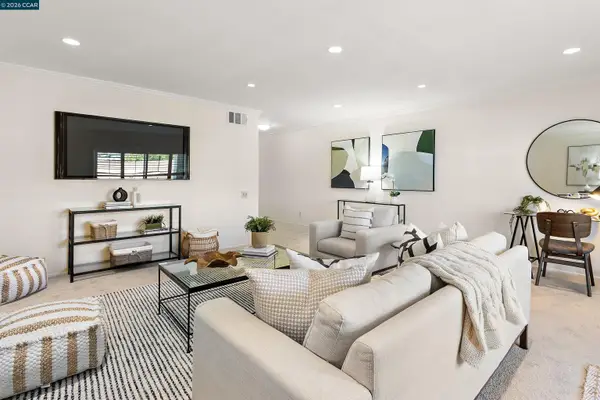 1501 Ptarmigan Dr #7B, Walnut Creek, CA 94595
