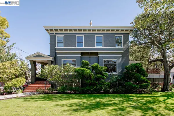 1024 Grand St, Alameda, CA 94501