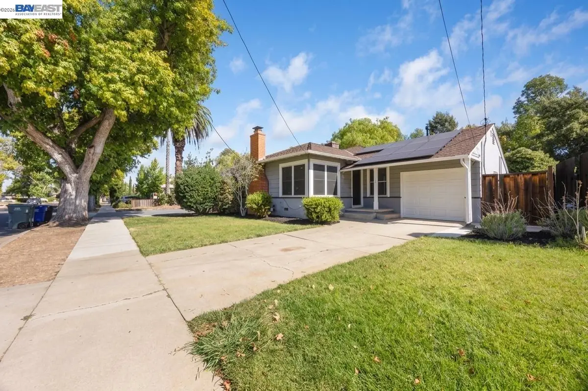 1942 N 6th St, Concord, CA 94519 - #1