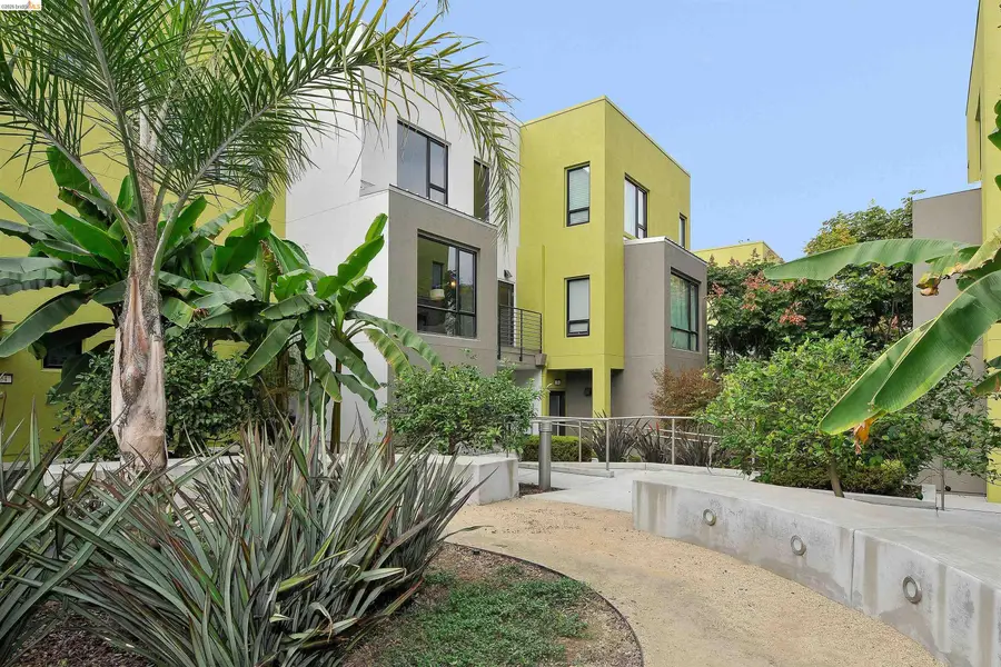 105 Zephyr, Oakland, CA 94607 - #3