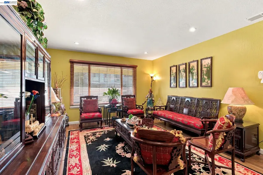 22 John Glenn Cir, Daly City, CA 94015 - #2
