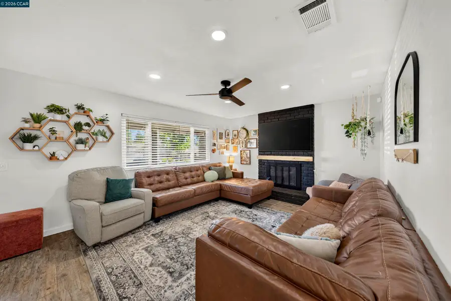 160 Stanton Ave, Vacaville, CA 95687 - #2