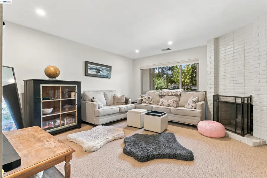 3349 Solomon Lane, Alameda, CA 94502 - #3