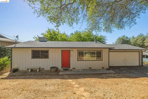18932 North Dr, Jamestown, CA 95327