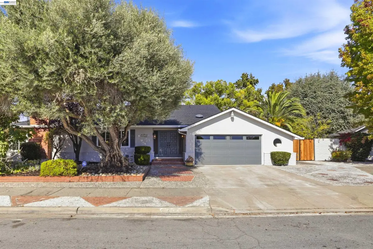38454 Glenview Dr, Fremont, CA 94536 - #1
