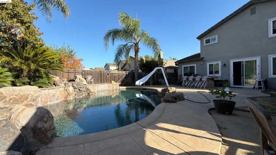 328 W 8th St, Pittsburg, CA 94565 - #3