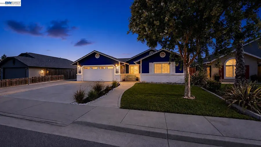 771 Twin Hills Dr, Galt, CA 95632 - #3