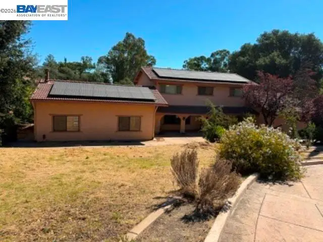 154 Vine St, Vacaville, CA 95688 - #2