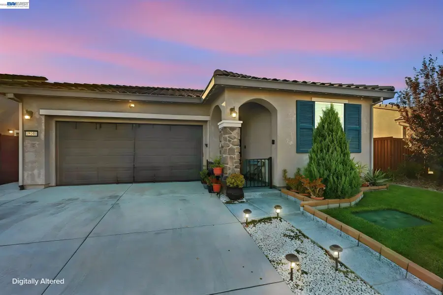 15195 Leland St, Lathrop, CA 95330 - #2