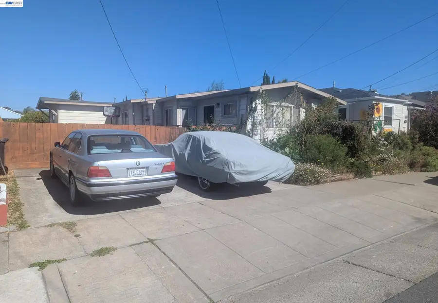 2415 109th Ave, Oakland, CA 94603 - #2