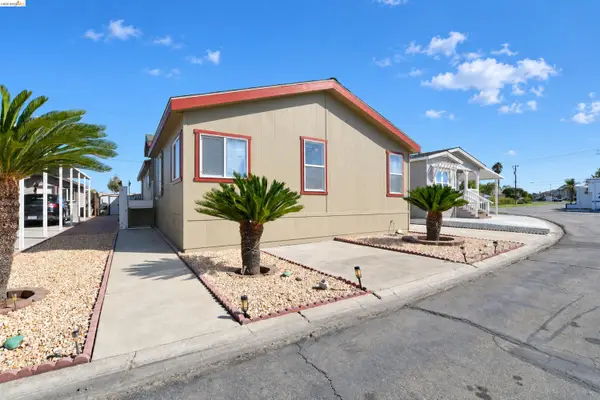 210 W Cypress Rd #60, Oakley, CA 94561