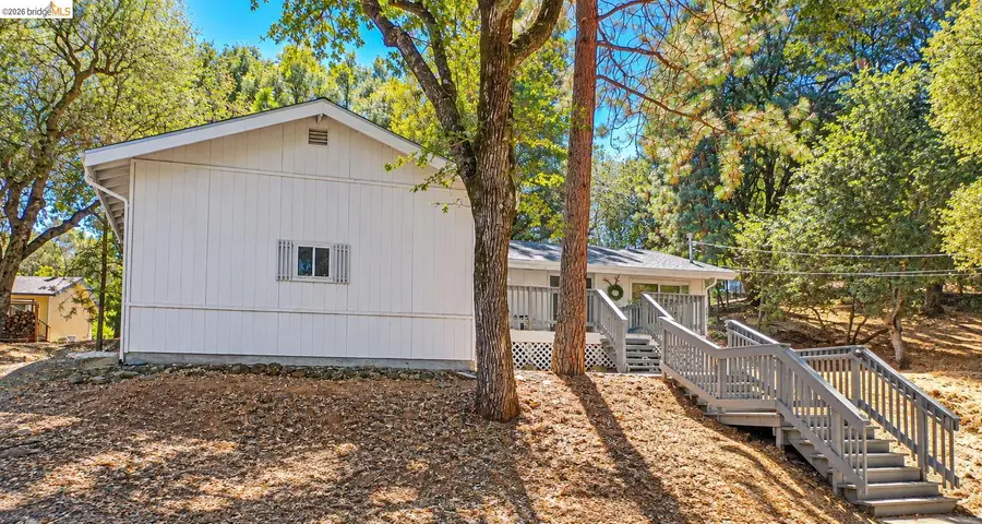 19327 Ferretti Rd, Groveland, CA 95321 - #2