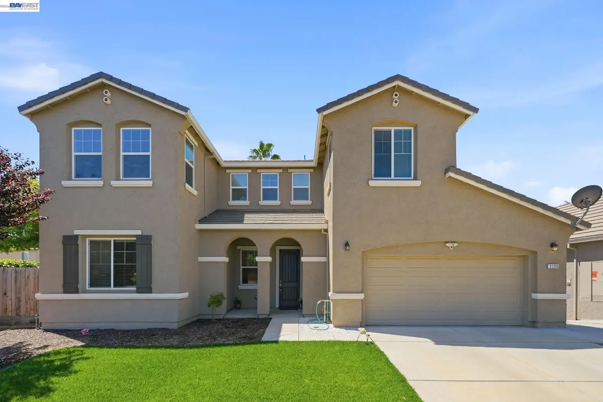 2126 Grapevine Dr, Livingston, CA 95334 - #1