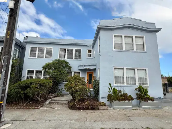 3999 Clarke St, Oakland, CA 94609