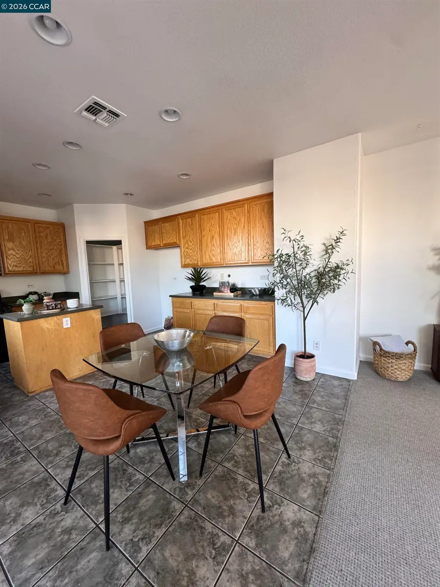 160 Summer Stroll Cir., Sacramento, CA 95823 - #2