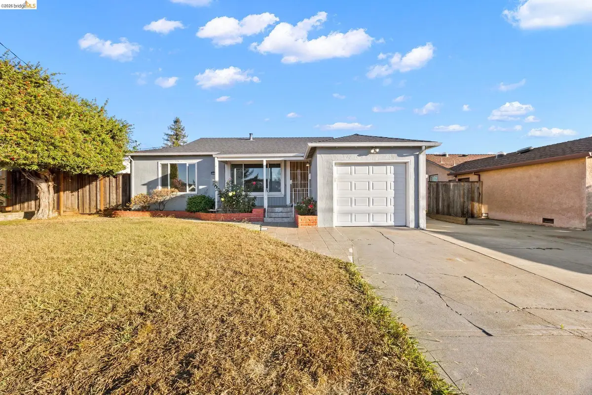 2240 Lessley Ave, Castro Valley, CA 94546 - #1