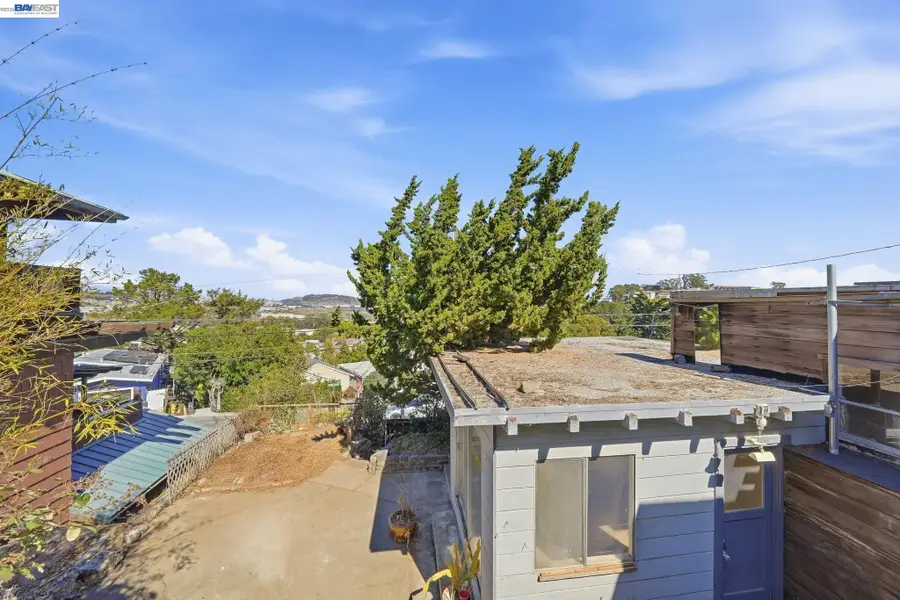 624 Sierra Point Rd, Brisbane, CA 94005 - #2