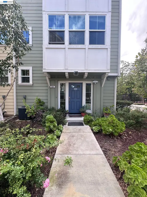 908 Arietta Dr, Mountain View, CA 94043
