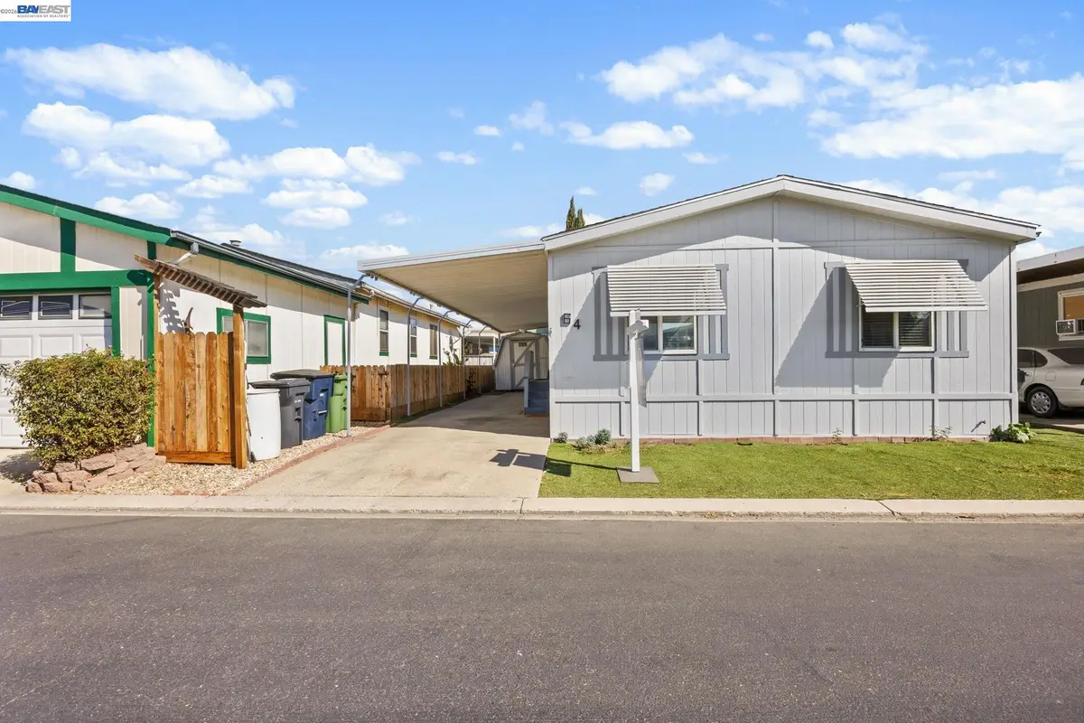 812 W Clover Rd #SPC 64, Tracy, CA 95376 - #1