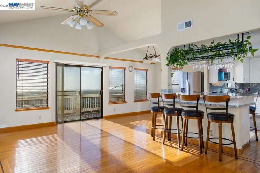 16900 Robey Dr, Castro Valley, CA 94578 - #2