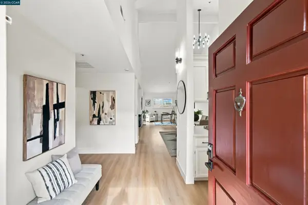 939 Laurel St #203, San Carlos, CA 94070
