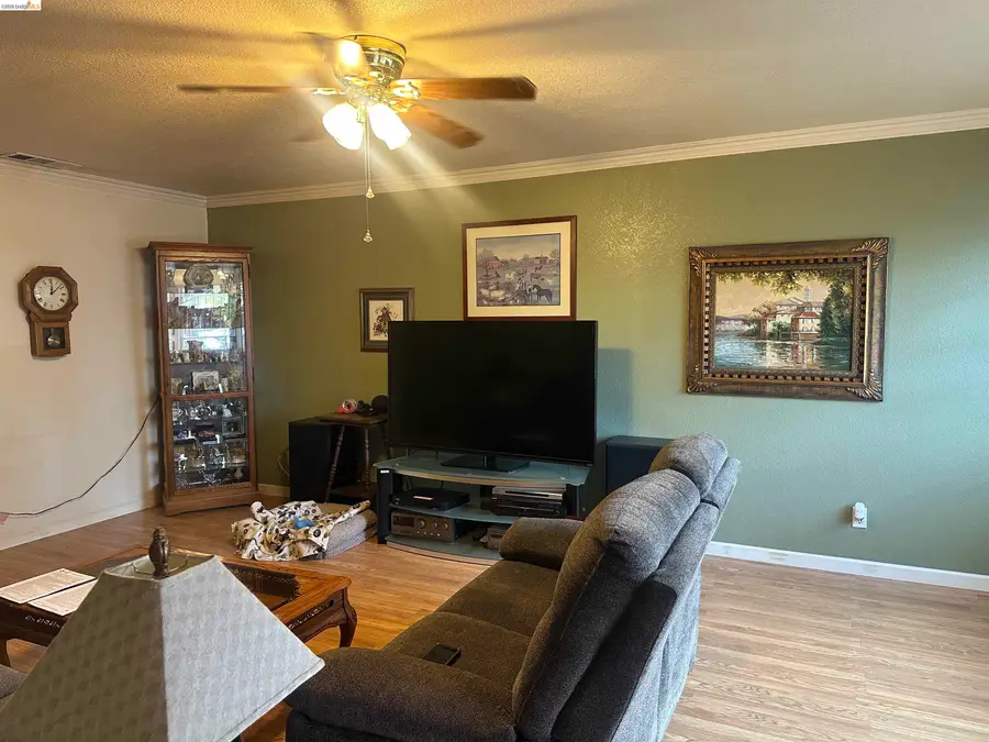 2954 Turpin Ave, Riverbank, CA 95367 - #3
