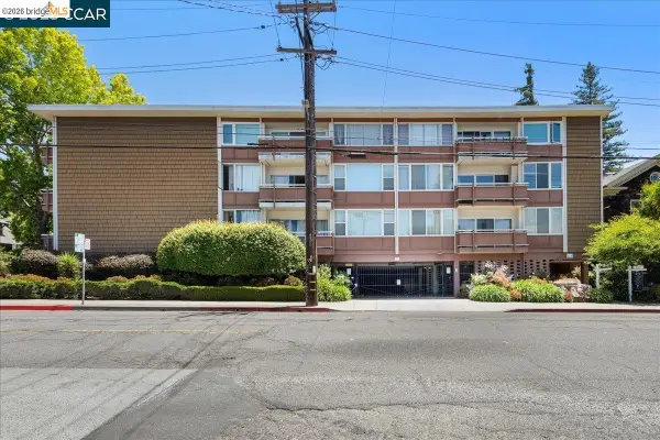 2601 College Ave #111, Berkeley, CA 94704