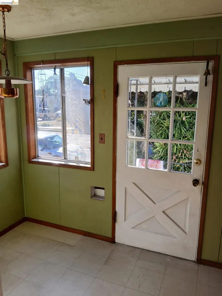 1151 Washington Ave, Albany, CA 94706 - #2