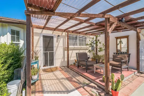 Address Withheld By Seller, East Palo Alto, CA 94303