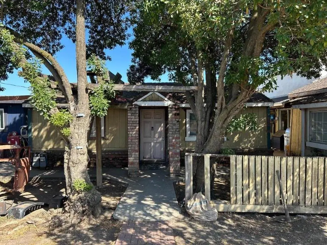 2160 Pacheco Pass Hwy, Gilroy, CA 95020 - #1